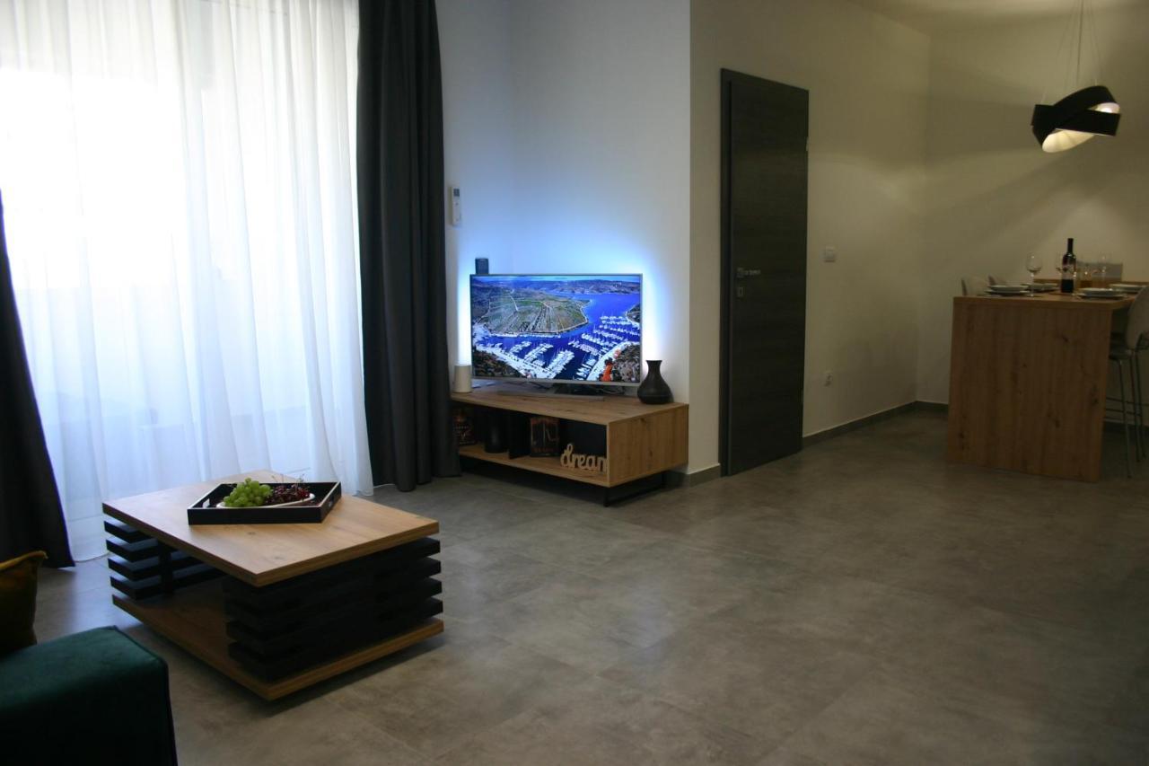 Next Door Apartment Maro & Ivan Njivice Exteriör bild